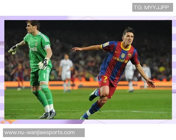 世界足球历史上身高最矮的球星及其传奇职业生涯回顾